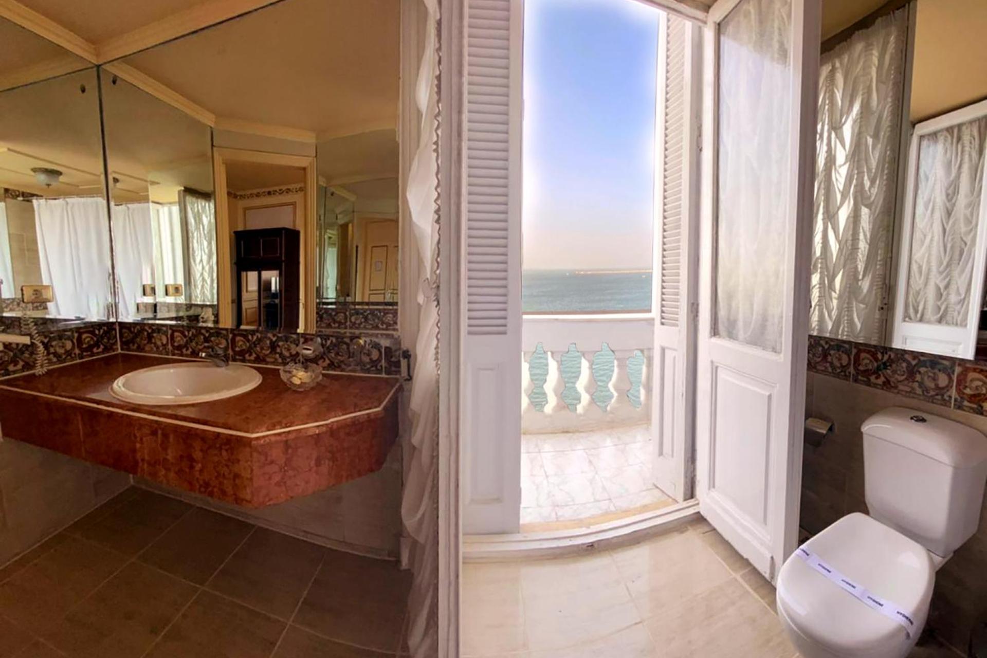 Paradise Inn - Windsor Palace Hotel
